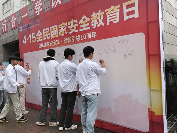 1713149538240257.jpg 3.jpg